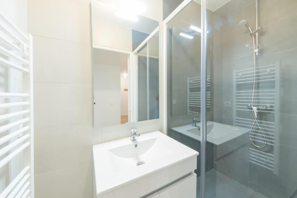 Suite Moderne Familiale 8 Pers - Disney 10M - 2 Sdb Bussy-Saint-Georges Exterior foto