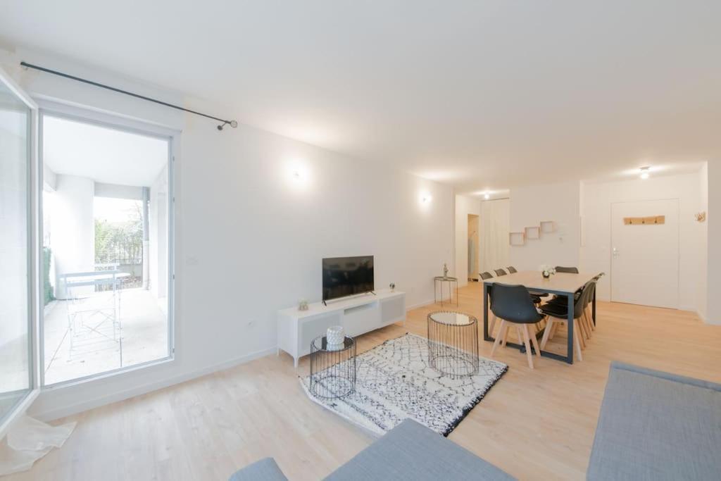 Suite Moderne Familiale 8 Pers - Disney 10M - 2 Sdb Bussy-Saint-Georges Exterior foto